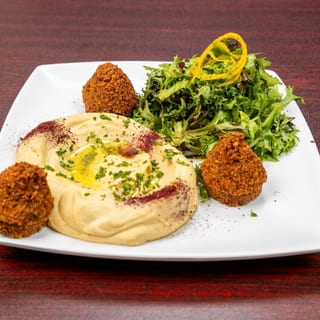 Falafel Humus plate