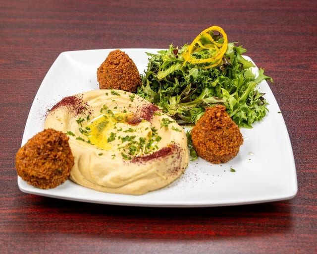 Falafel humus plate.